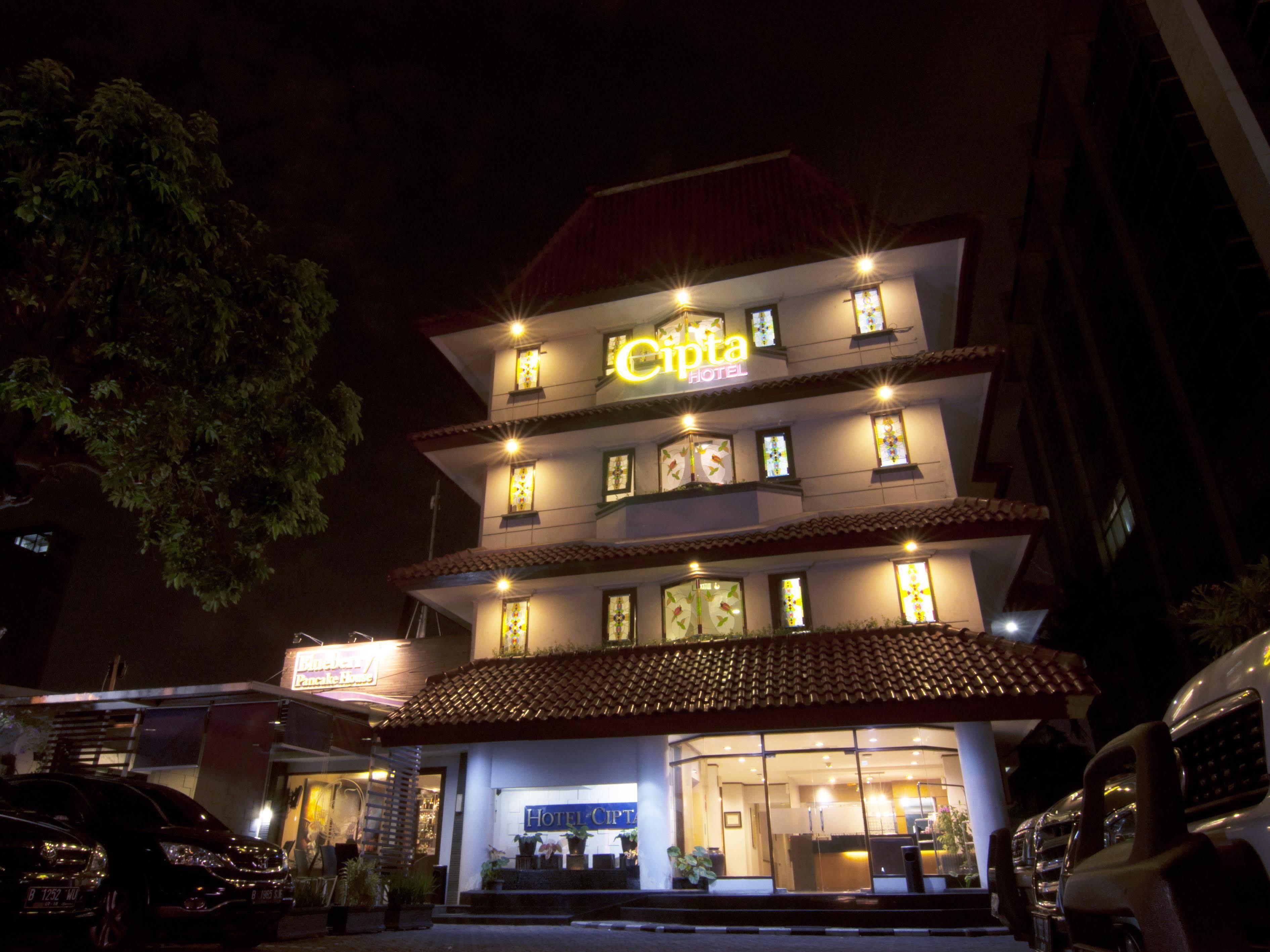 Cipta Hotel Wahid Hasyim Giacarta Esterno foto