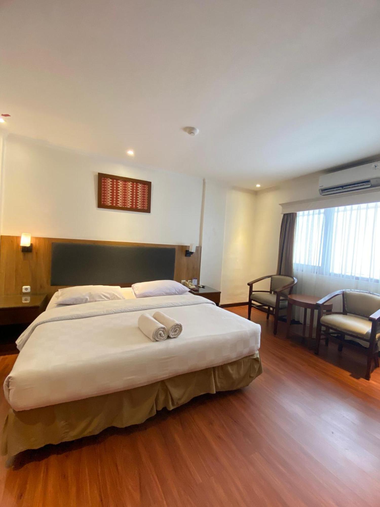 Cipta Hotel Wahid Hasyim Giacarta Esterno foto