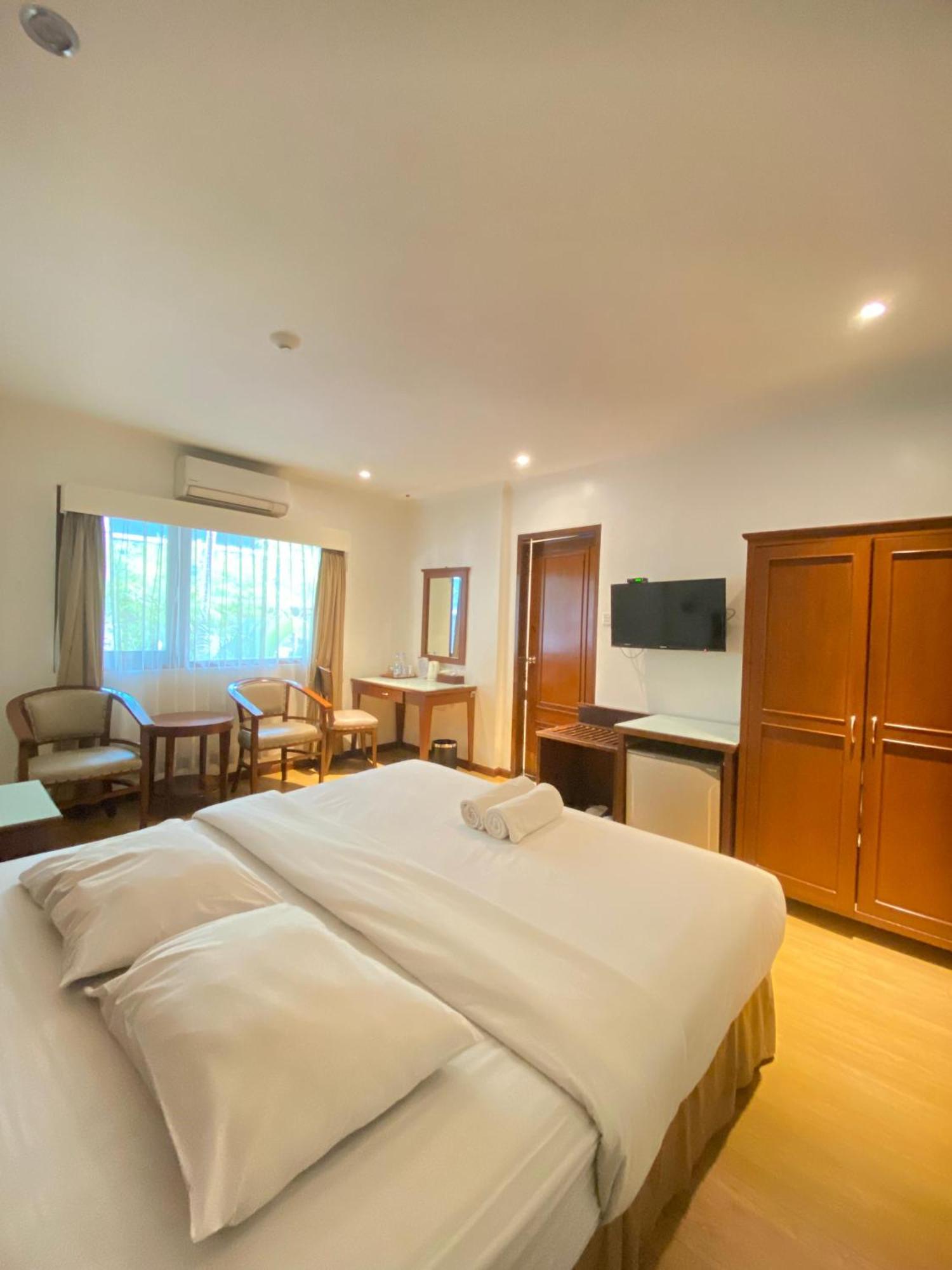 Cipta Hotel Wahid Hasyim Giacarta Esterno foto