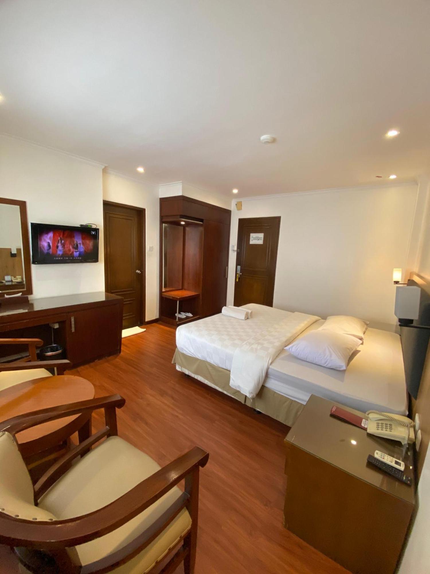 Cipta Hotel Wahid Hasyim Giacarta Esterno foto