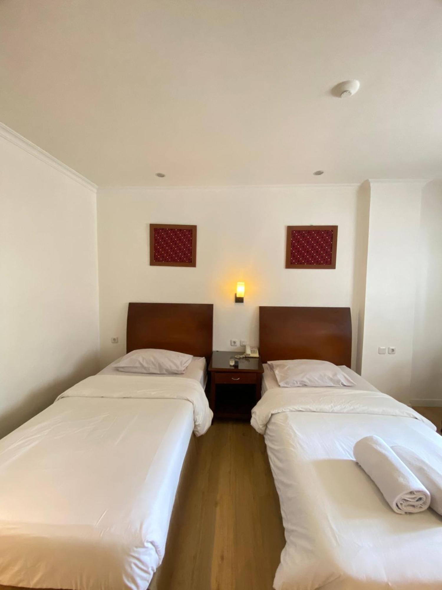 Cipta Hotel Wahid Hasyim Giacarta Esterno foto