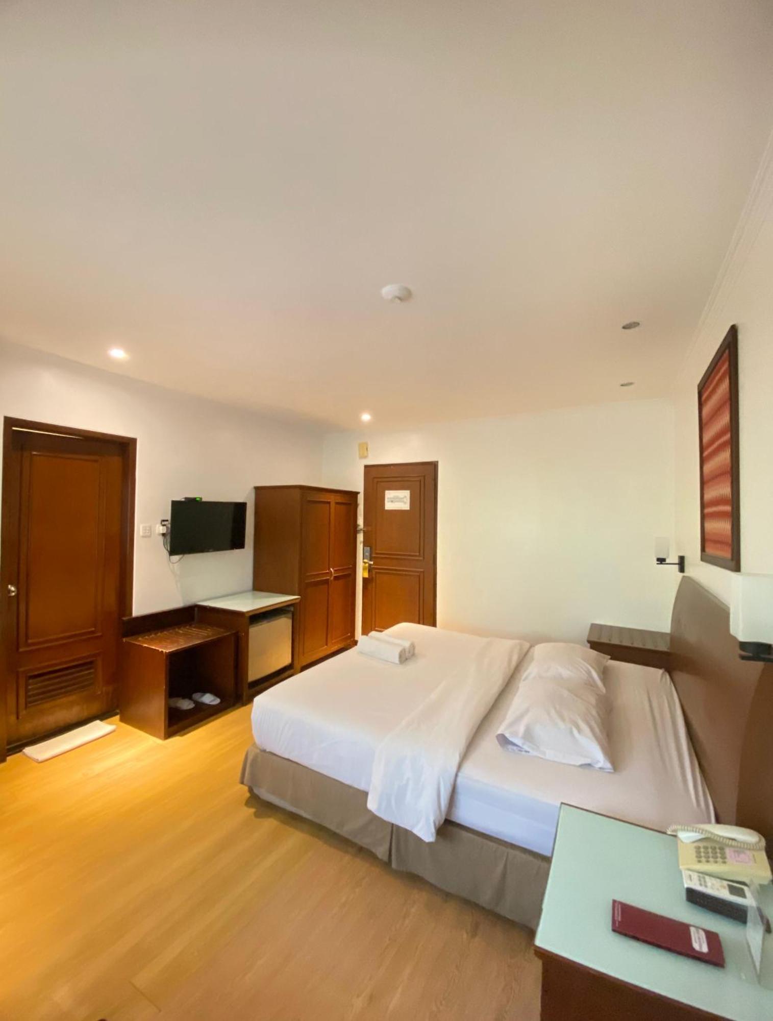 Cipta Hotel Wahid Hasyim Giacarta Esterno foto